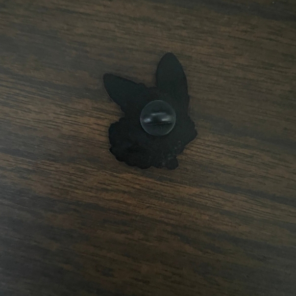Pokemon Yellow and Black Eevee Pin - Picture 2 of 2